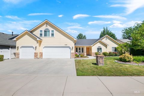 Photo of 3048 N High Desert Way, Meridian, ID 83646 (MLS # 98965571)
