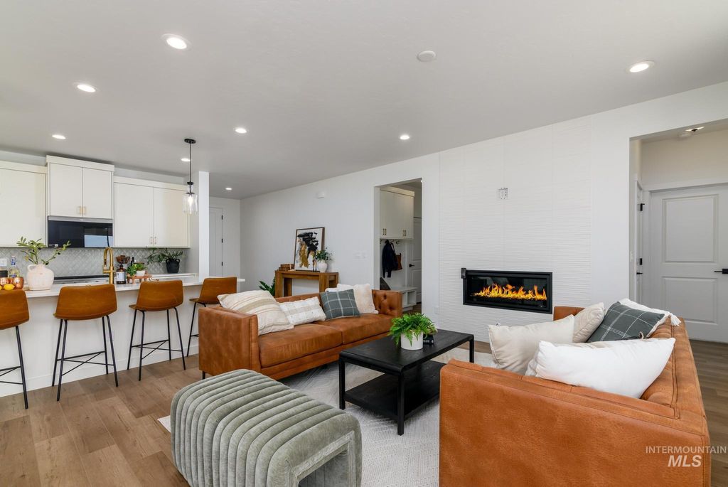 Photo of 9119 W Moon River Dr, Star, ID 83669 (MLS # 98974928)