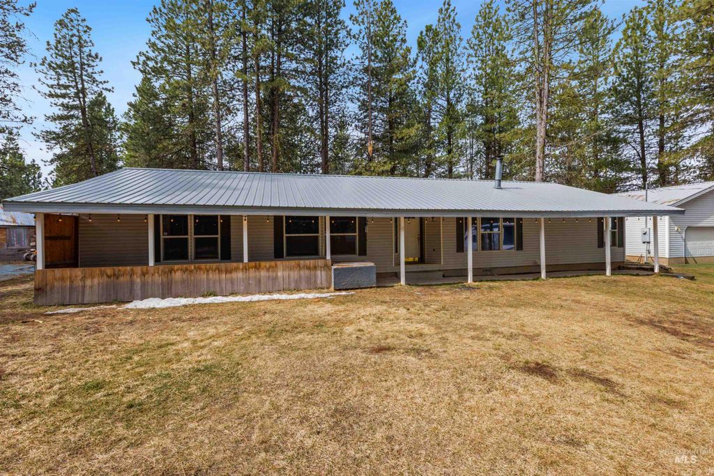 Photo of 1911 Gold Dust Rd, Cascade, ID 83611 (MLS # 98979194)
