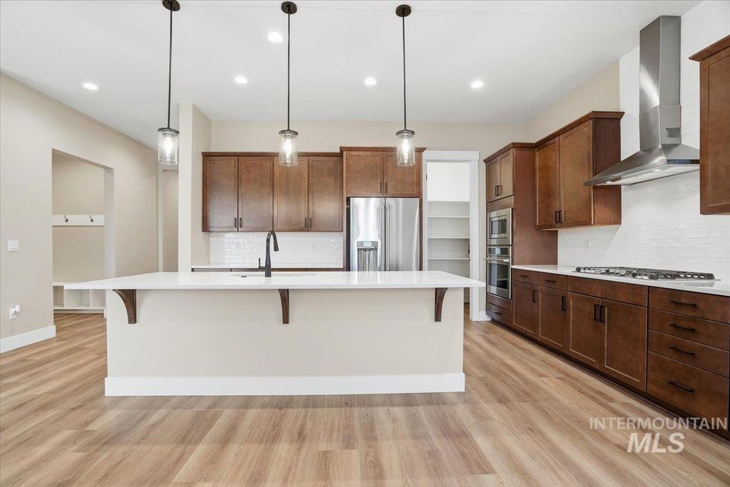 Photo of 883 N Falling Water Way, Eagle, ID 83616 (MLS # 98972436)