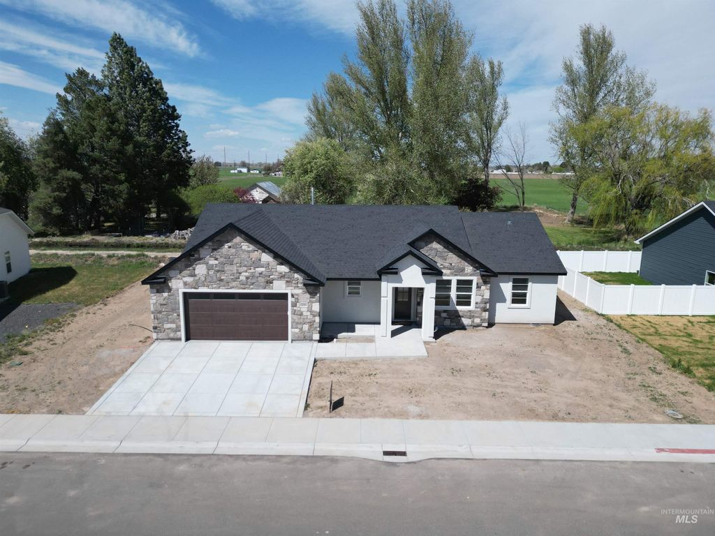 Photo of 1220 Bronze, Rupert, ID 83350 (MLS # 98983915)