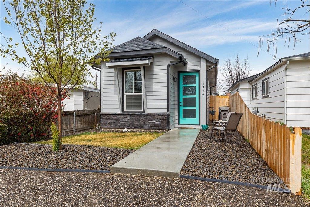 Photo of 1316 W Melrose St, Boise, ID 83706 (MLS # 98973899)