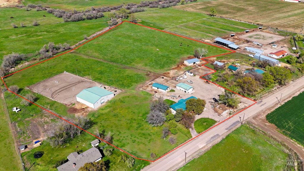 Photo of 644 Ontario Heights Rd, Ontario, OR 97914 (MLS # 98982491)