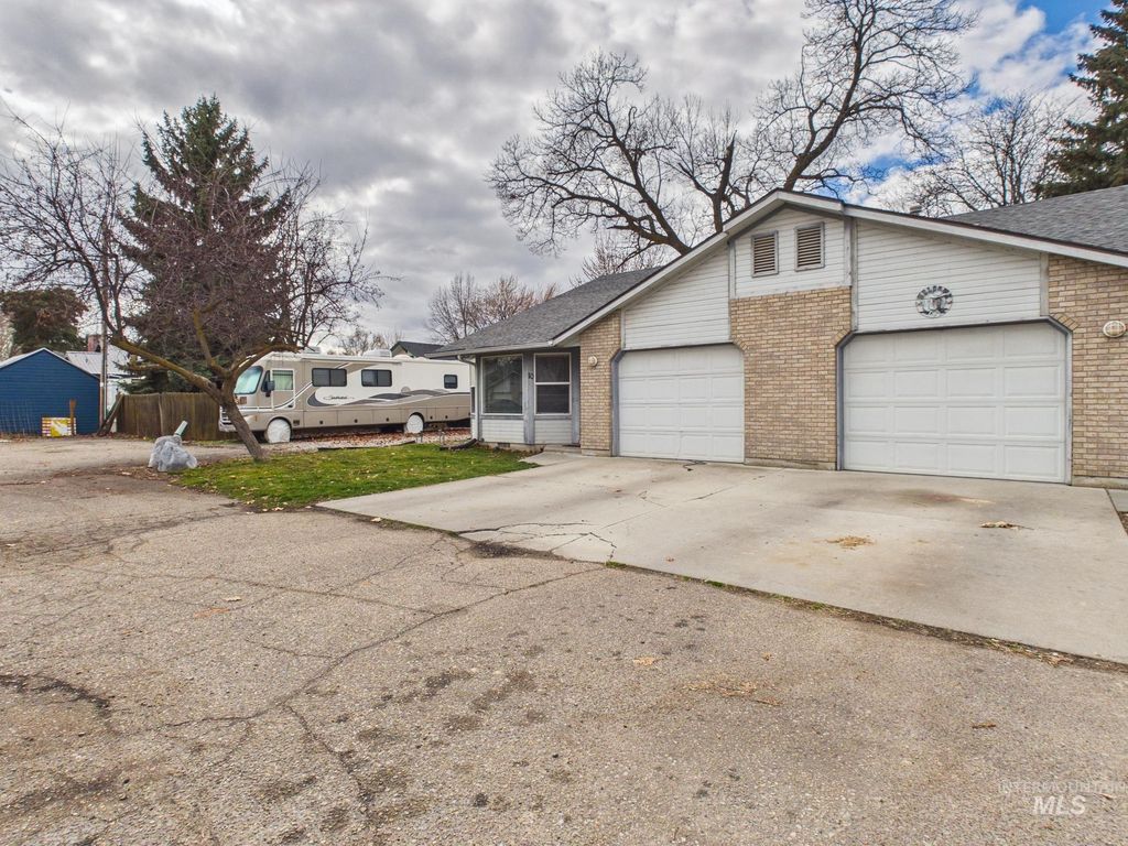 Photo of 804 E E Main St #10, Emmett, ID 83617 (MLS # 98975862)