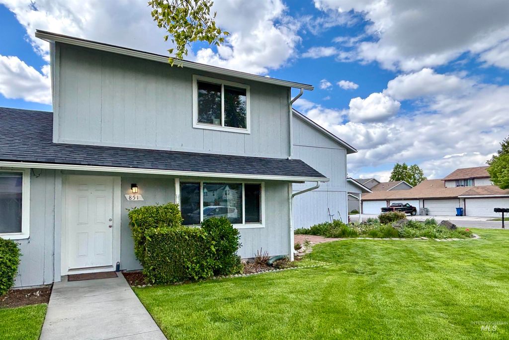 Photo of 851 N Benjamin Lane, Boise, ID 83704 (MLS # 98984193)