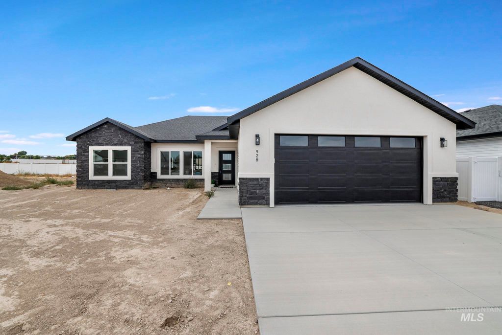 Photo of 928 Gregory Way, Twin Falls, ID 83301 (MLS # 98950685)