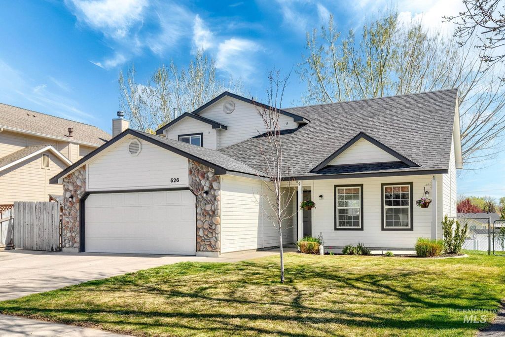 Photo of 526 Cornwall Way, Fruitland, ID 83619 (MLS # 98981172)