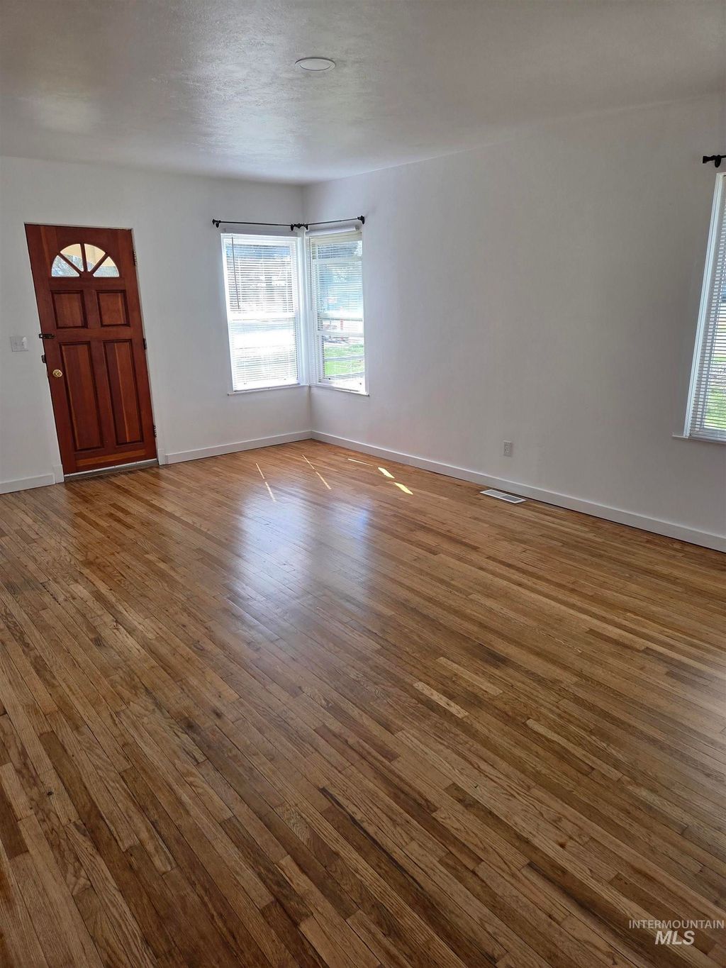 Photo of 506 5th Ave. E Ave, Gooding, ID 83332 (MLS # 98979082)