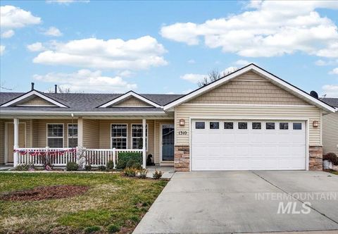 Photo of 1310 N Gallant Ln, Meridian, ID 83642 (MLS # 98975957)