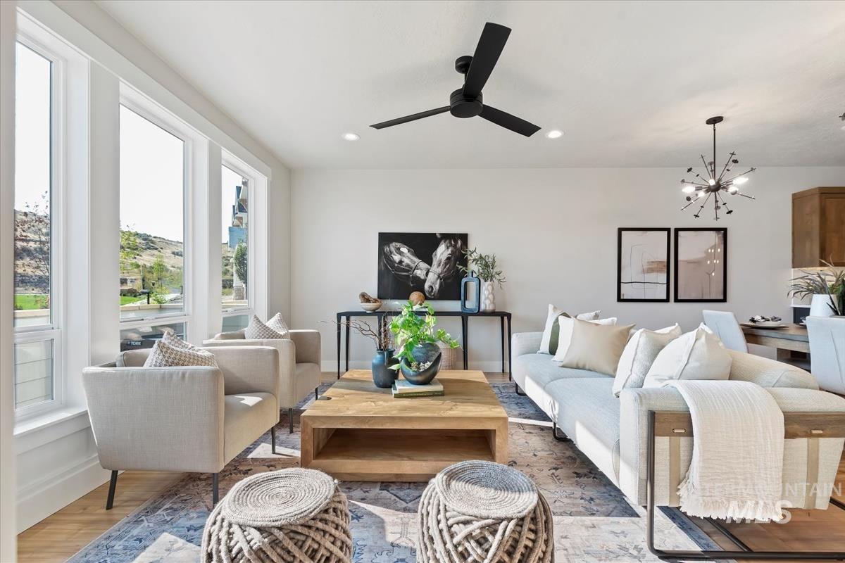 6240 N Holly Springs Ln