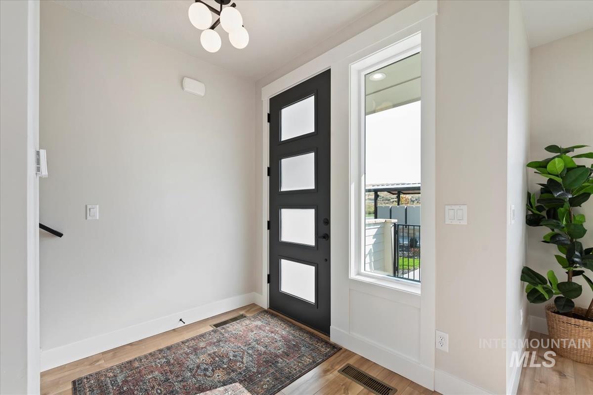 6240 N Holly Springs Ln