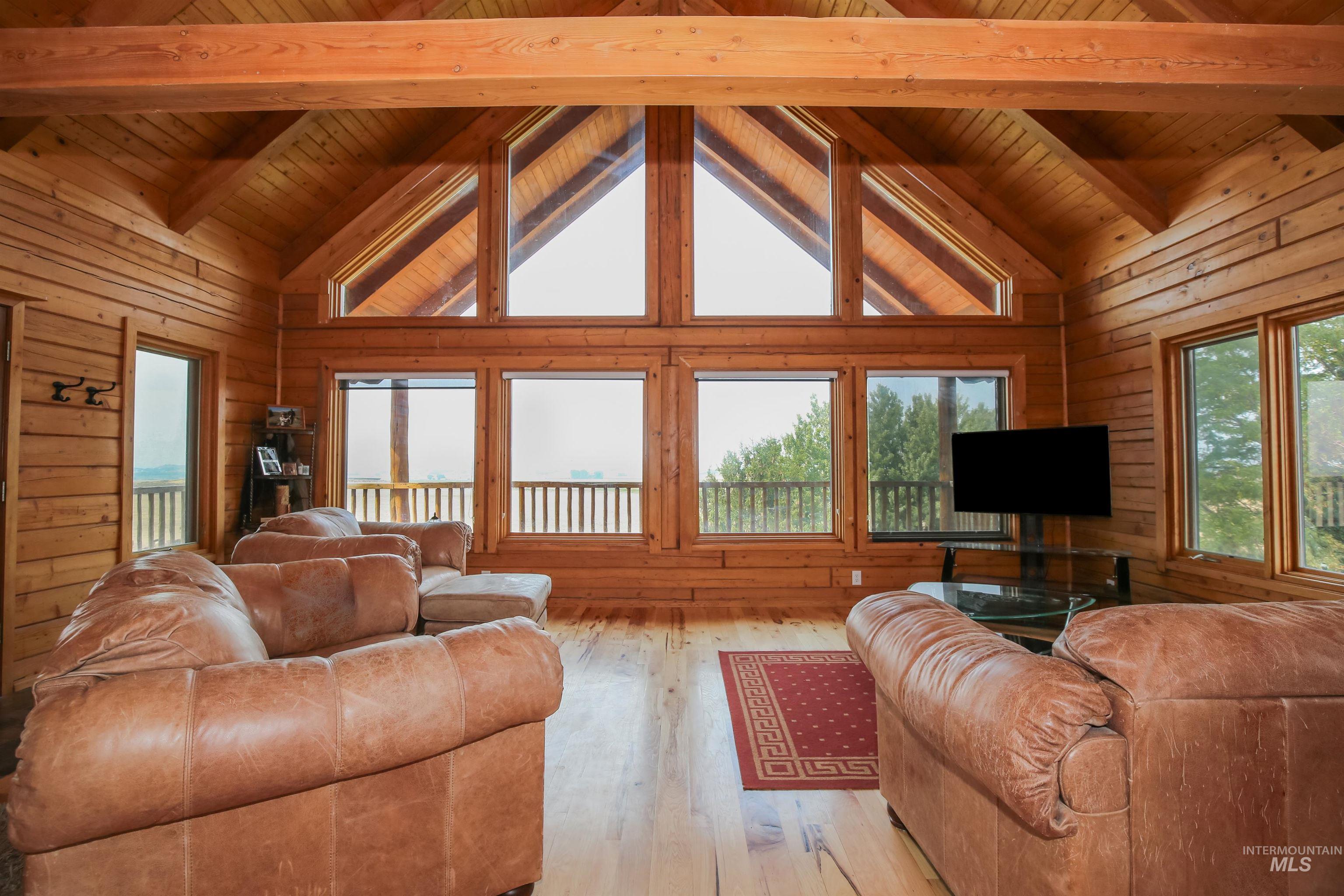 1642 Barlow Road