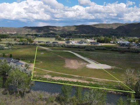 Photo of 2475 River Ranch, Emmett, ID 83617 (MLS # 98976442)