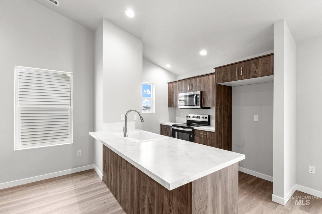 Photo of 215 W 17th Ave, Jerome, ID 83338 (MLS # 98989850)