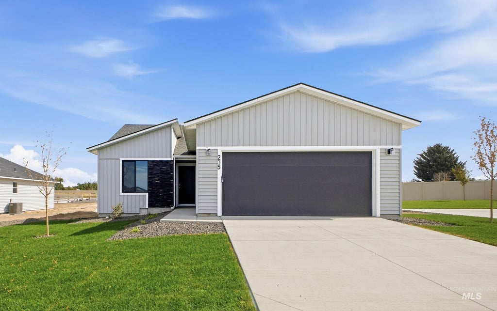 Photo of 215 W 17th Ave, Jerome, ID 83338 (MLS # 98989850)