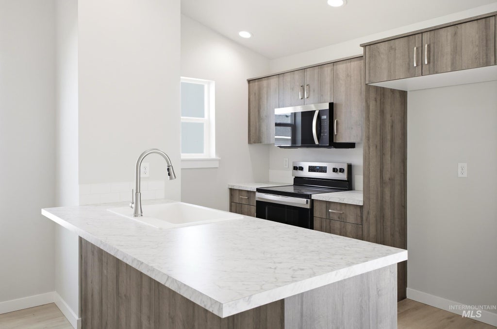 Photo of 215 W 17th Ave, Jerome, ID 83338 (MLS # 98989850)