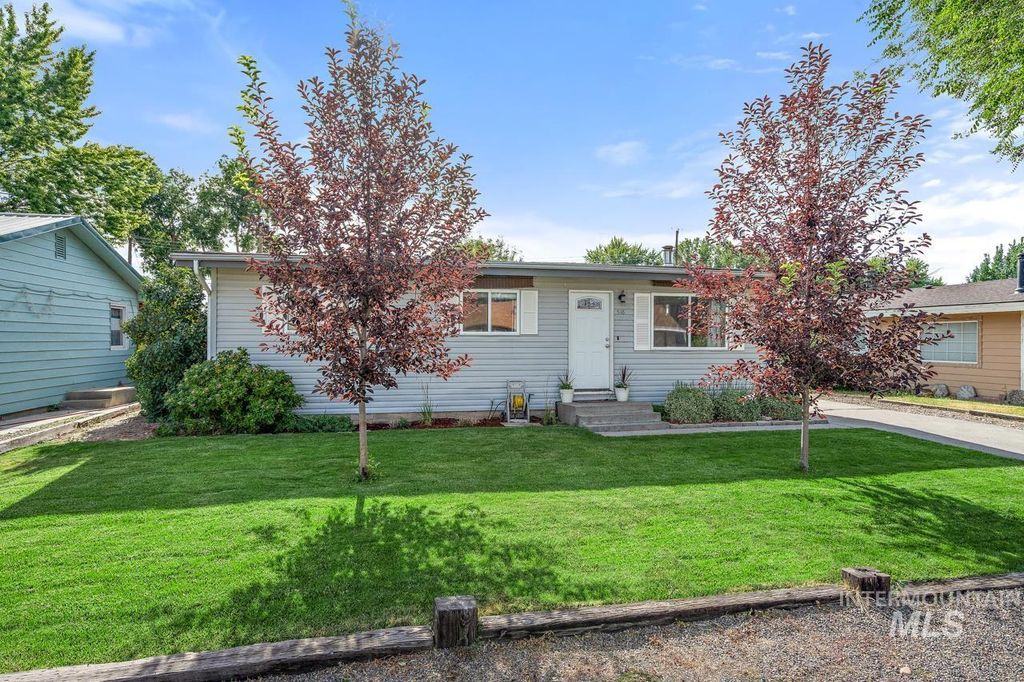 Photo of 518 S Minnesota Ave, Fruitland, ID 83619 (MLS # 98971905)