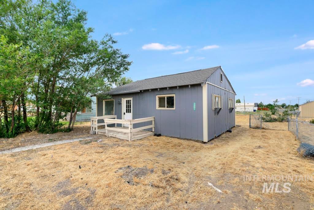 Photo of 2449 Idaho Ave, Hollister, ID 83301 (MLS # 98994871)