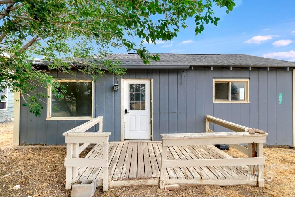 Photo of 2449 Idaho Ave, Hollister, ID 83301 (MLS # 98994871)