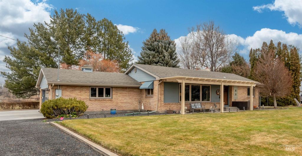 Photo of 2111 Addison Ave E Ave, Twin Falls, ID 83301 (MLS # 98973004)