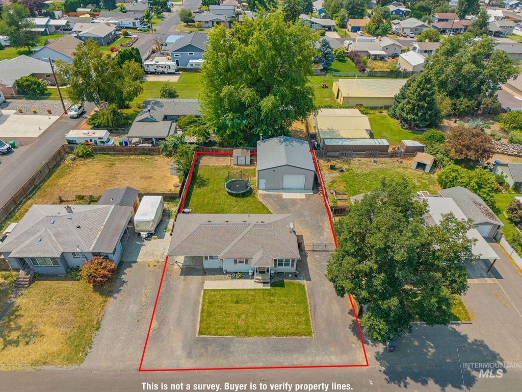 Photo of 3418 6th Street, Lewiston, ID 83501 (MLS # 98994880)