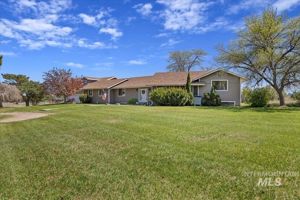 Photo of 3981 N 3575 E, Kimberly, ID 83341 (MLS # 98975866)