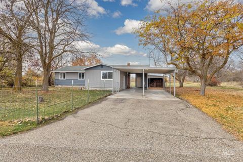 Photo of 1256 S 12th St, Payette, ID 83661 (MLS # 98967851)