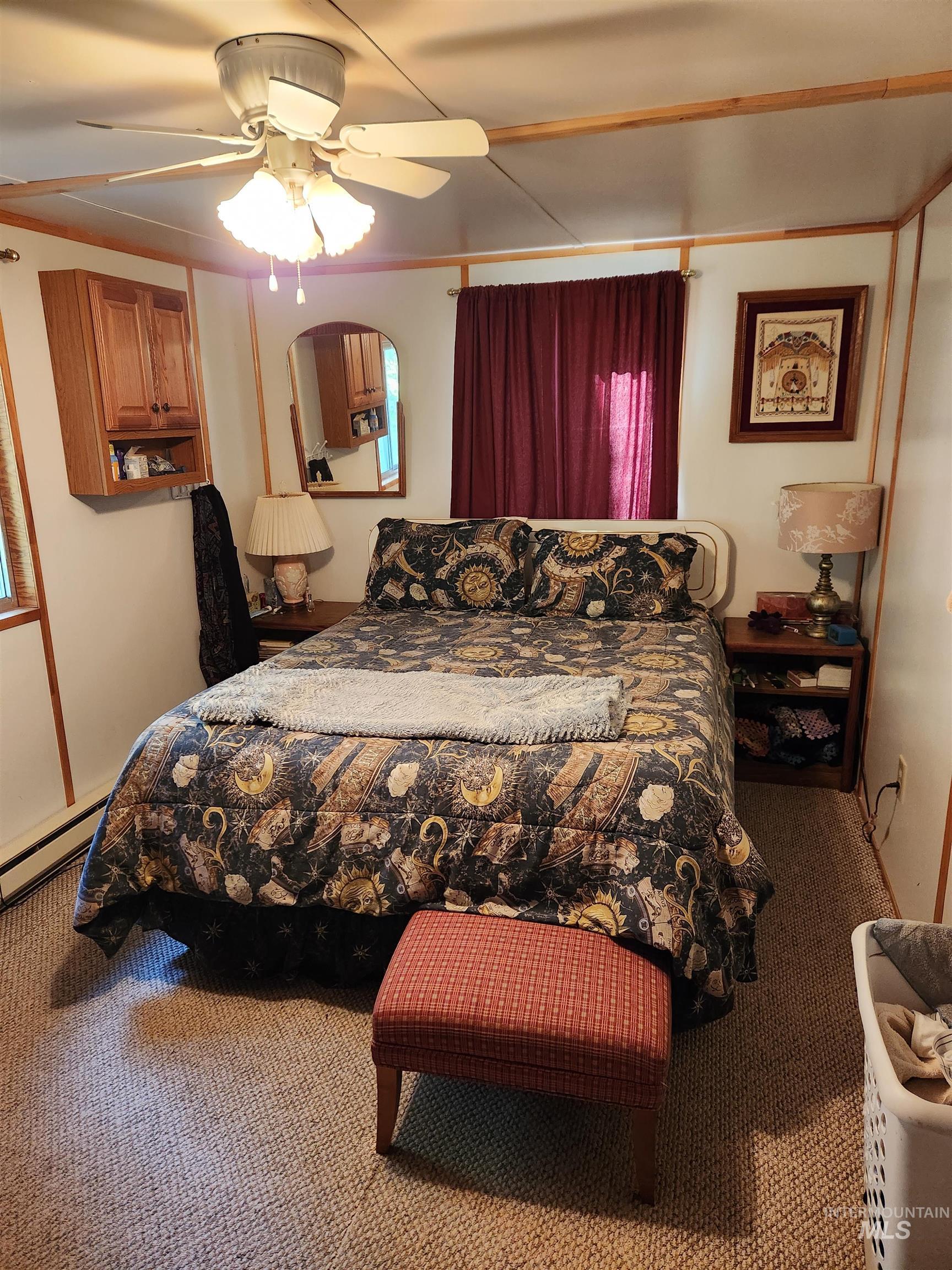 2055 N Pine Featherville Rd