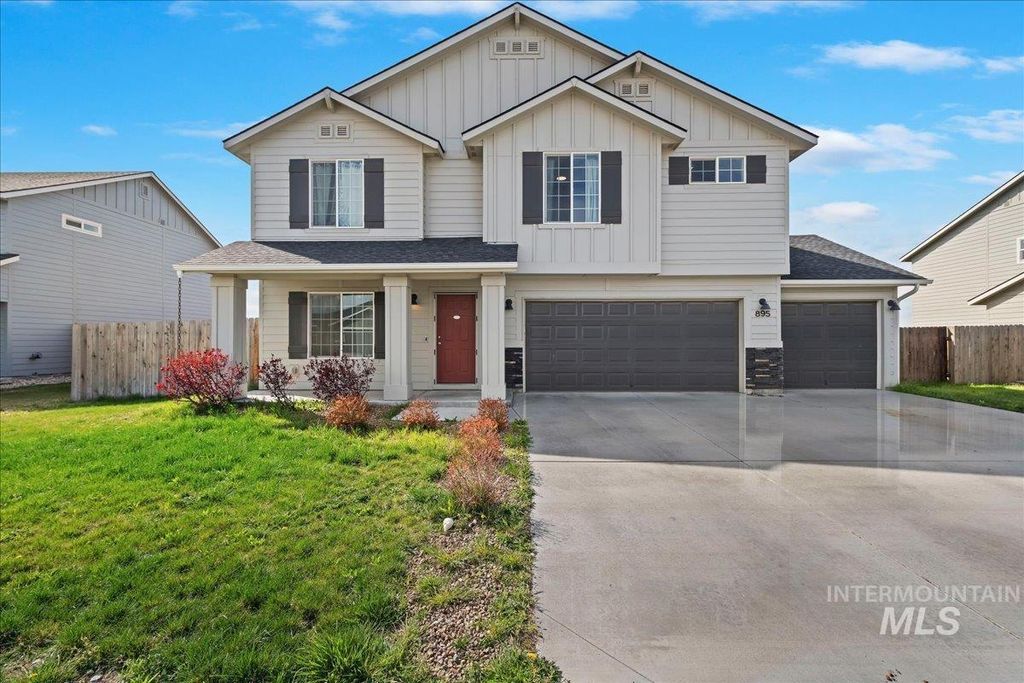 Photo of 895 SW Miner St, Mountain Home, ID 83647 (MLS # 98981521)