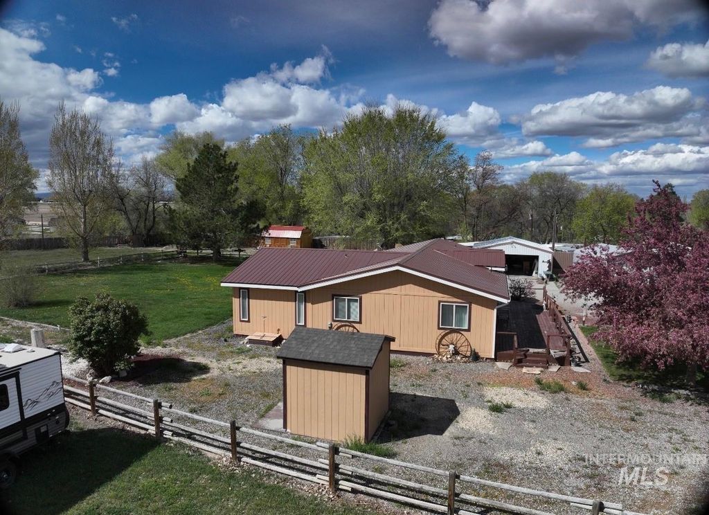 Photo of 131 Hilltop Court, Burley, ID 83318 (MLS # 98983920)
