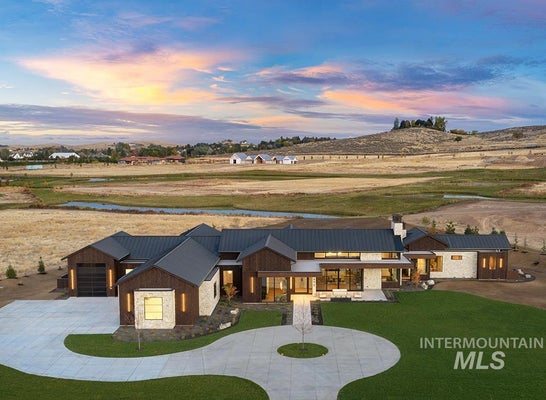 698 EQUINE LN, EAGLE, ID 83616 - Image d8c00d4e7f8ad32b106ef6713f6df082/4196942713