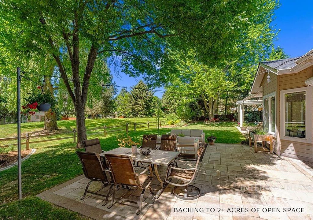 Photo of 5449 S Broadwing Way, Boise, ID 83716 (MLS # 98986535)