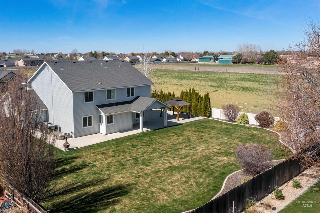 Photo of 2610 N Snowbell Rd, Kuna, ID 83634 (MLS # 98980484)