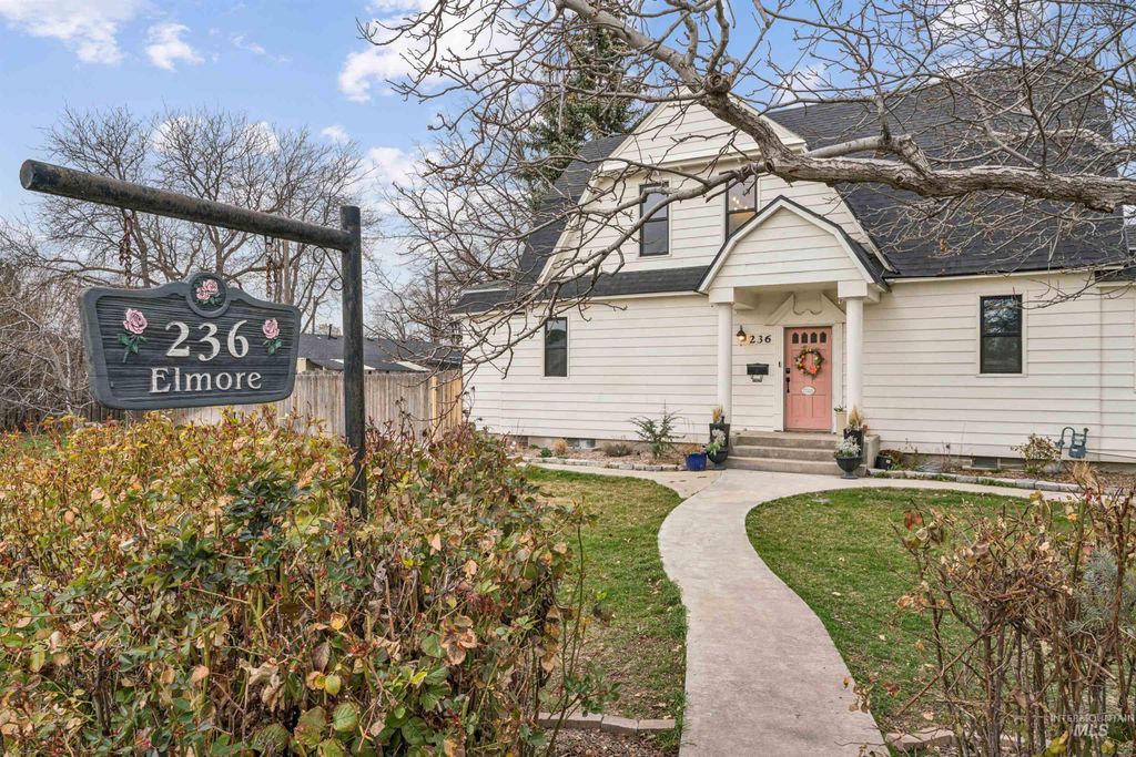 Photo of 236 Elmore Ave, Nampa, ID 83651 (MLS # 98977747)