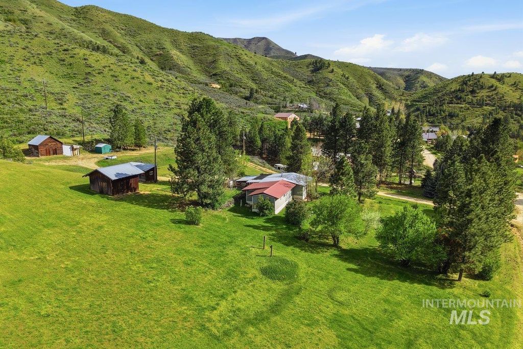 Photo of 371 Rimview Dr, Boise, ID 83716 (MLS # 98985332)