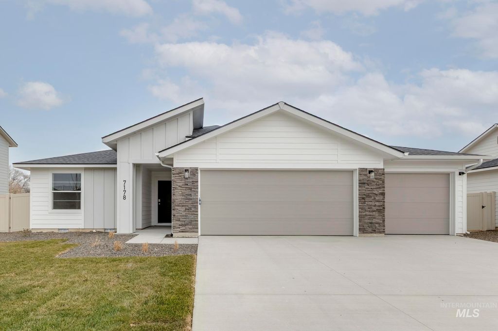 Photo of 7178 E Shields Dr, Nampa, ID 83687 (MLS # 98968161)