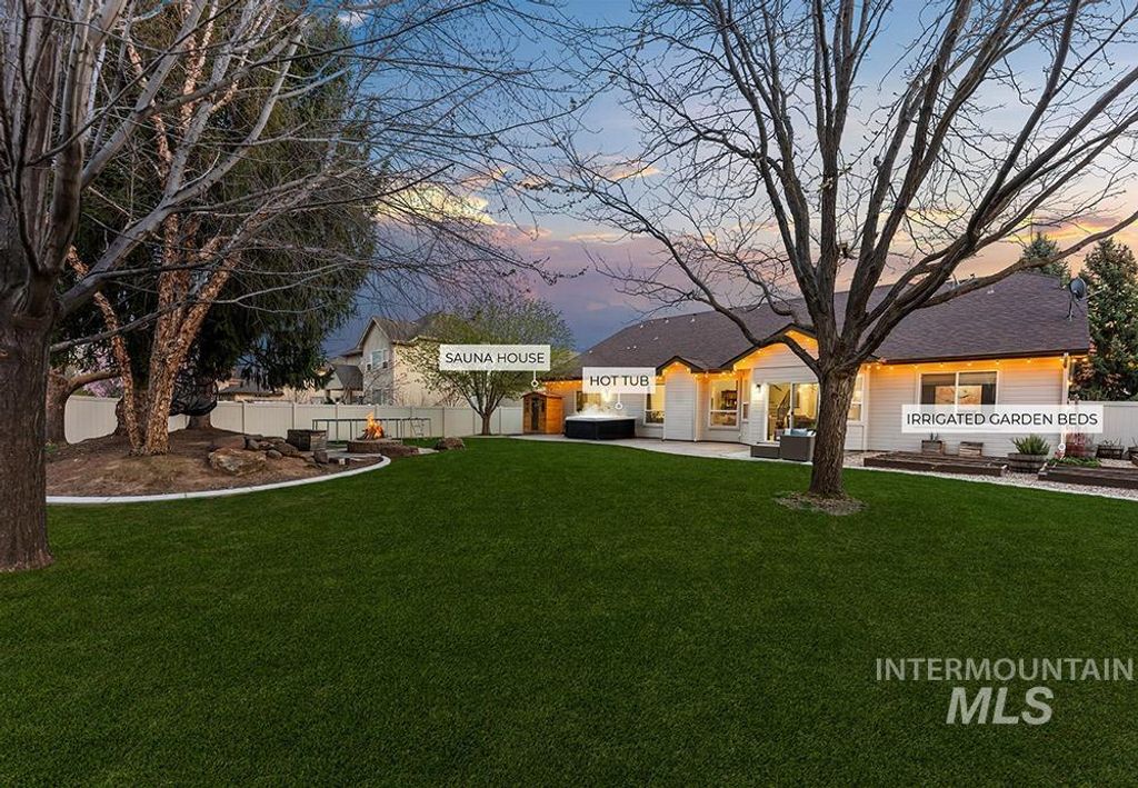 Photo of 151 N Lost Canyon, Eagle, ID 83616 (MLS # 98979555)