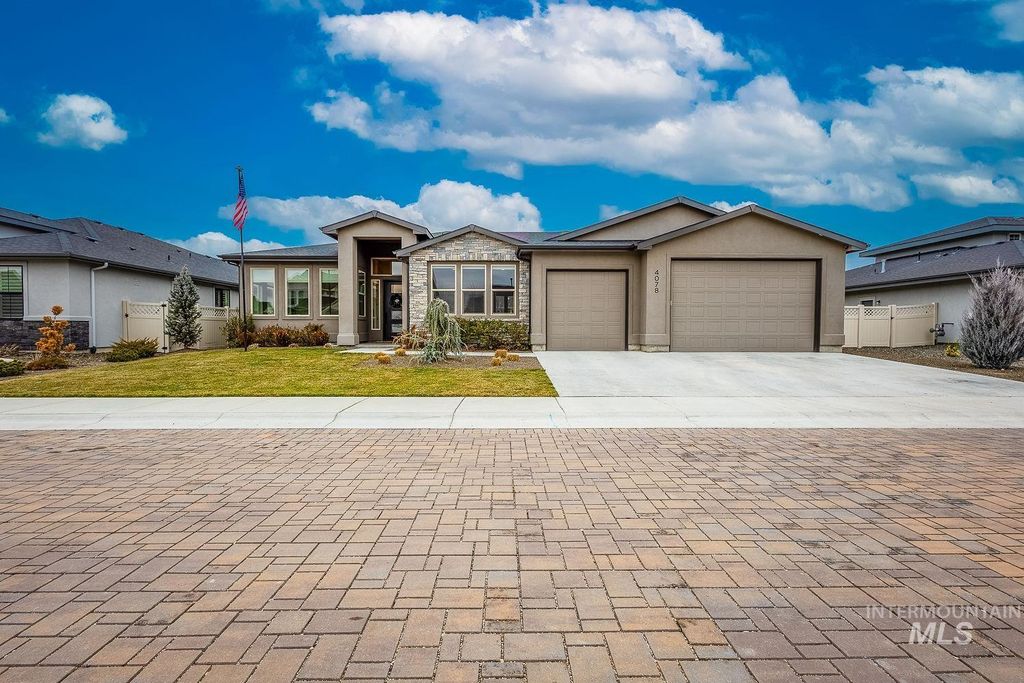 Photo of 4078 W Wapoot St, Meridian, ID 83646 (MLS # 98972488)