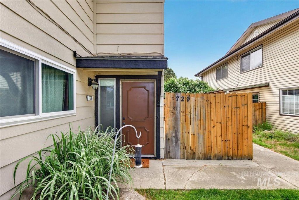 Photo of 729 W Pennsylvania Ave, Boise, ID 83706 (MLS # 98985533)