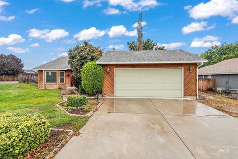 Photo of 9809 W Lupine St, Boise, ID 83704 (MLS # 98959655)