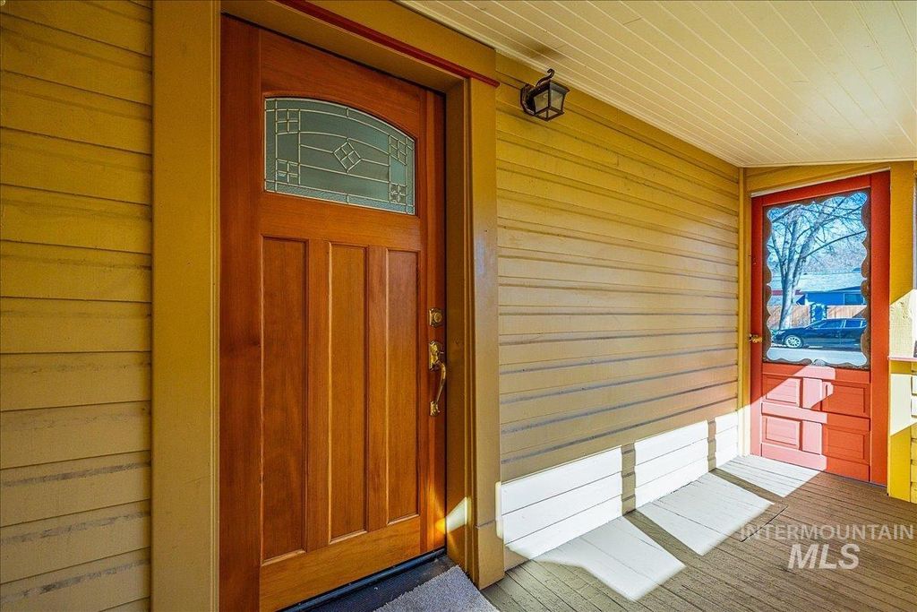 Photo of 1403 N 7th Street, Boise, ID 83702 (MLS # 98978600)