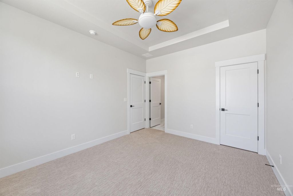 Photo of 933 S Almond St, Nampa, ID 83686 (MLS # 98984503)