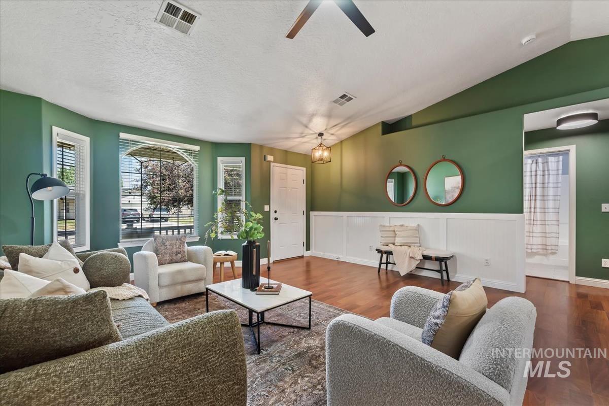 1189 W Penelope St