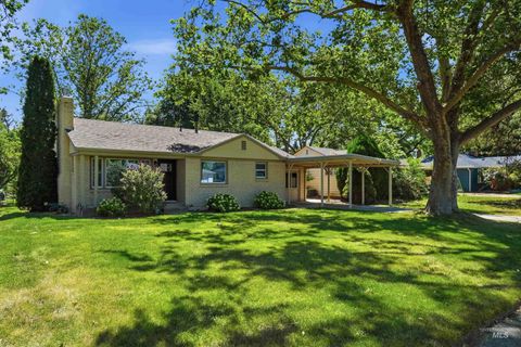 Photo of 1814 N Amber St, Boise, ID 83706 (MLS # 98990778)