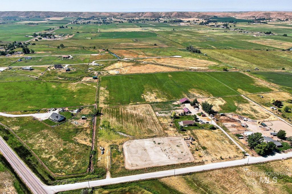 Photo of 9177 Brill Rd, Emmett, ID 83617 (MLS # 98964781)