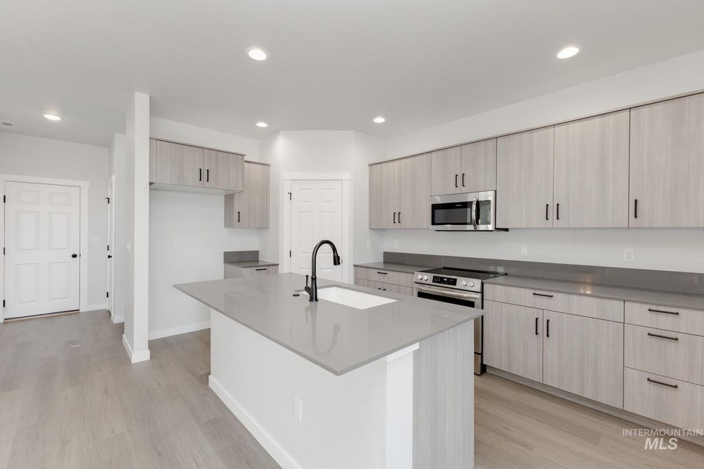 Photo of 2888 E Boulder Basin Dr, Kuna, ID 83634 (MLS # 98968184)