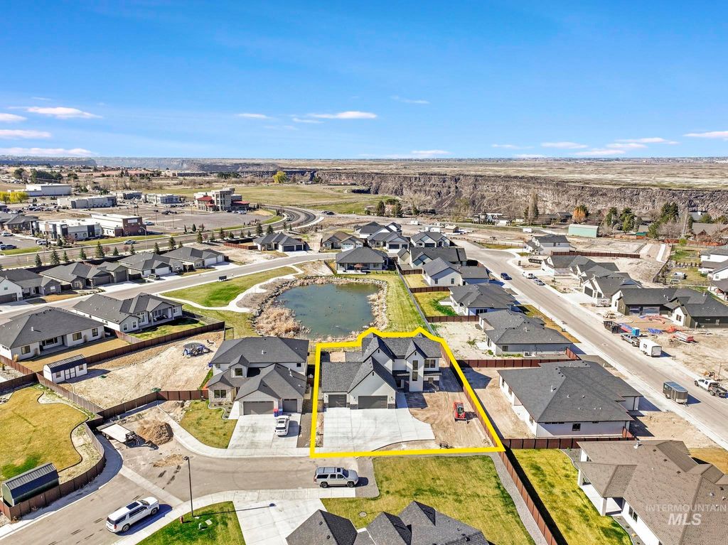 Photo of 1580 Mary Alice Lake Way, Twin Falls, ID 83301 (MLS # 98978830)