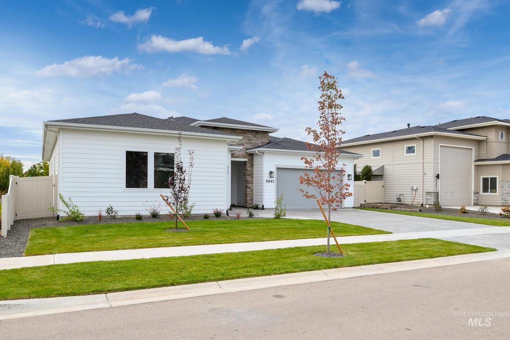 Photo of 5641 W Milano Dr, Meridian, ID 83646 (MLS # 98982782)