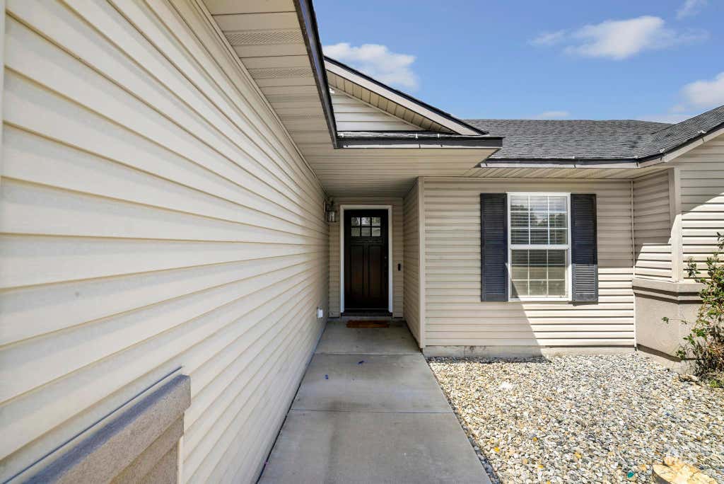 Photo of 1076 Arrow Wood Ct, Twin Falls, ID 83301 (MLS # 98986062)