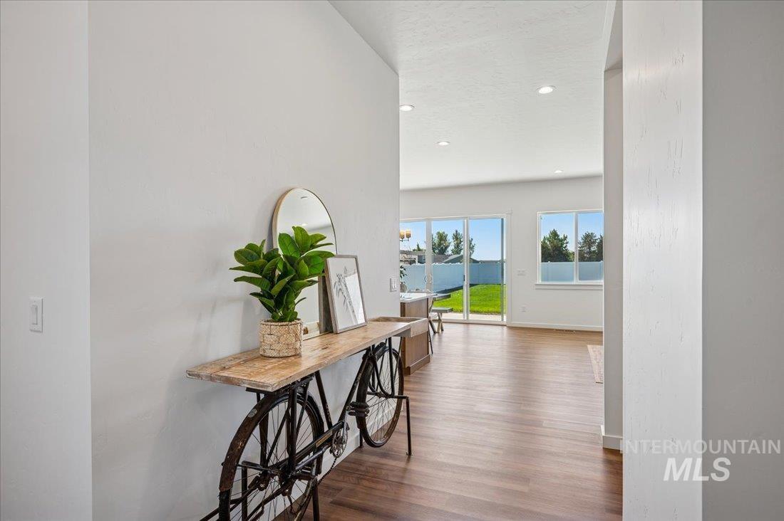 1523 W Switchgrass Ct